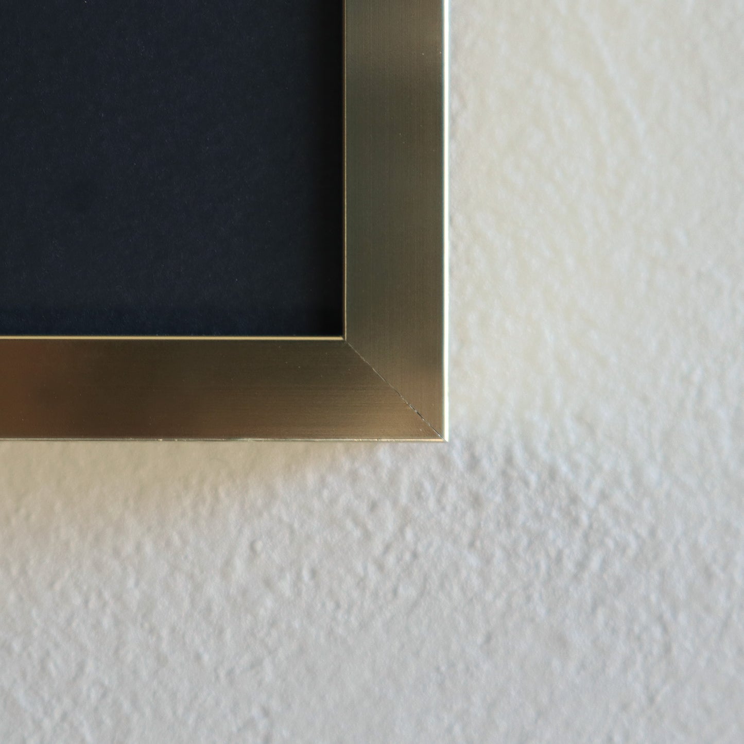 アンリ・マティス 「黒い鏡のアネモネ」アートポスター（フレーム付き） /  Henri Matisse “Anémones au miroir noir (1919)” 絵画・名画［額入り］