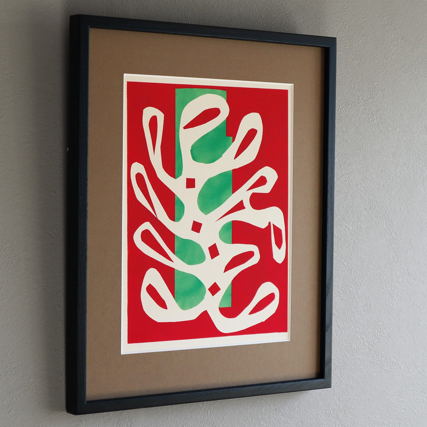 アンリ・マティス 「白い海藻と赤と緑の背景」アートポスター（フレーム付き） /  Henri Matisse “Algue blanche sur fond rouge et vert (1947)” 絵画・名画［額入り］2